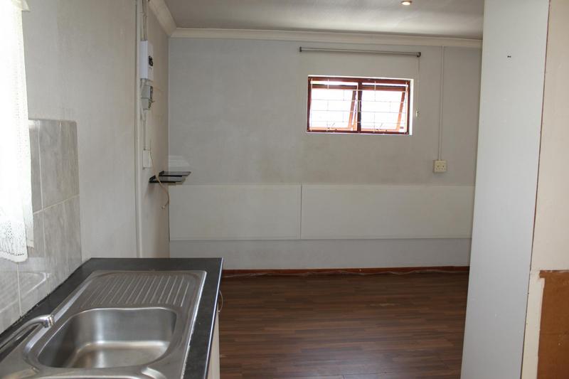 5 Bedroom Property for Sale in Churchill Estate Western Cape